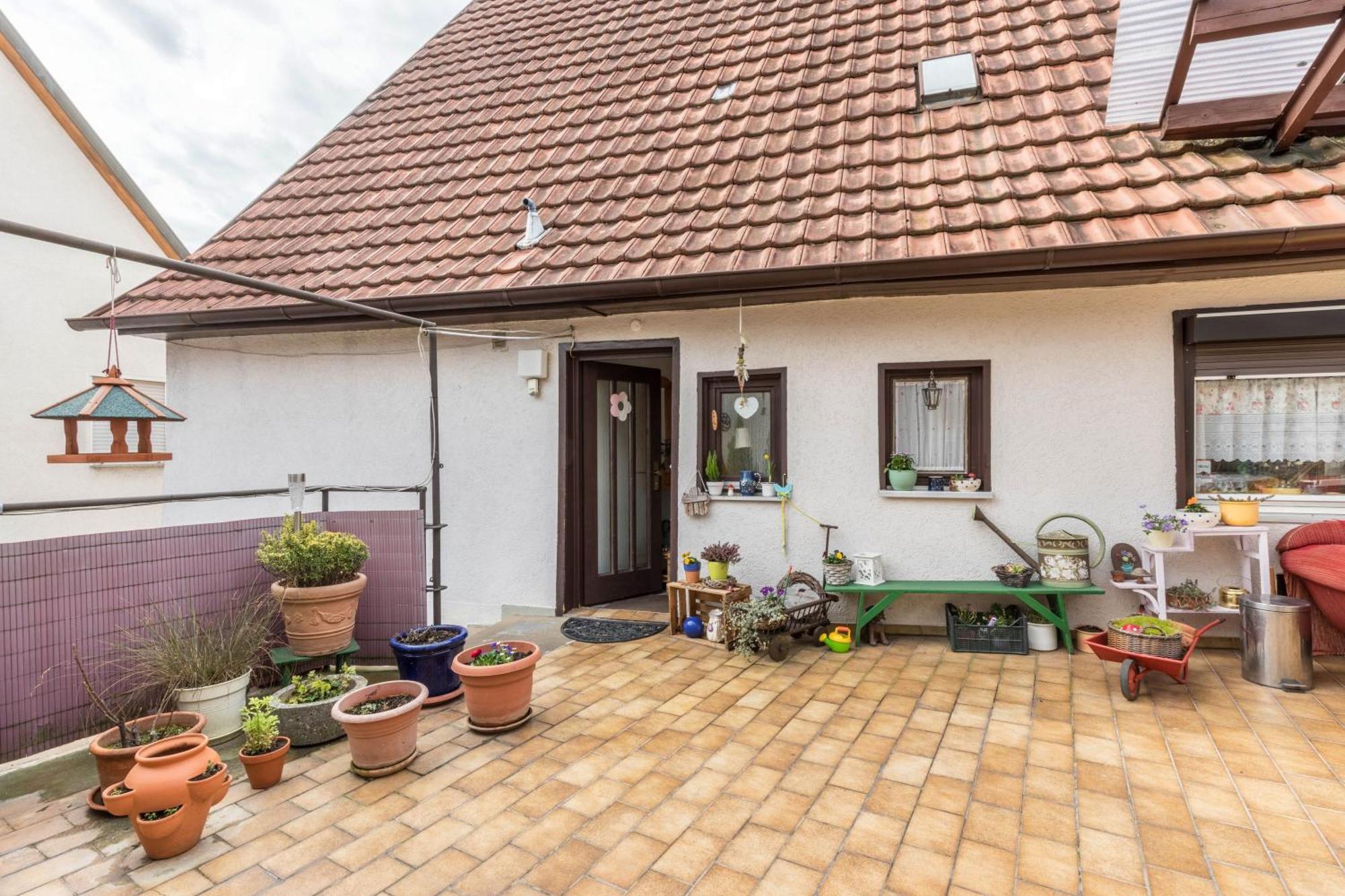 Apartmenthaus Ferienwohnungen Sila Weinstadt Buitenkant foto
