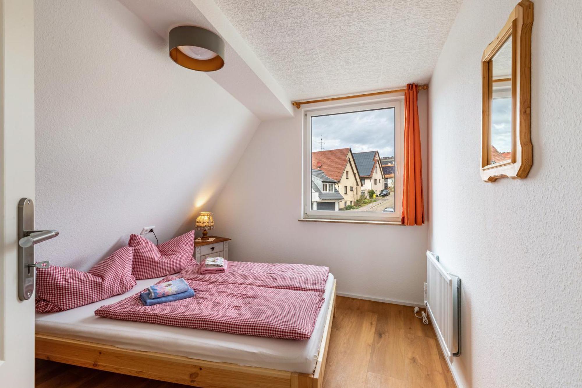 Apartmenthaus Ferienwohnungen Sila Weinstadt Buitenkant foto