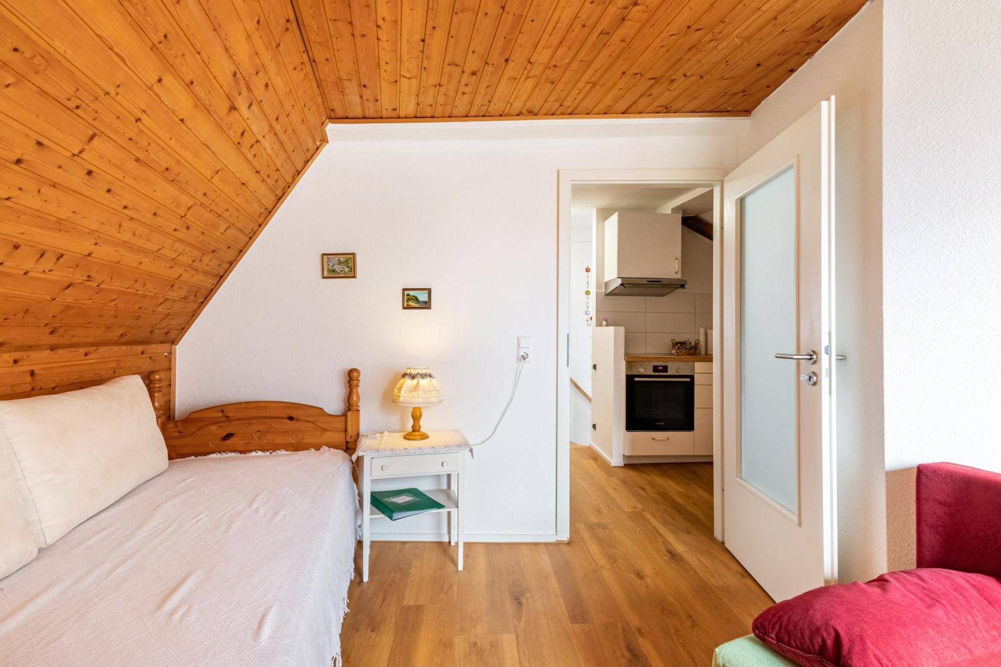 Apartmenthaus Ferienwohnungen Sila Weinstadt Buitenkant foto