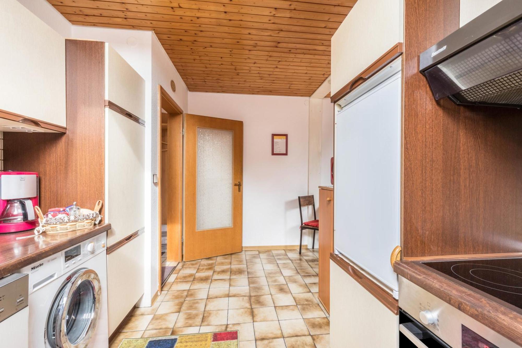 Apartmenthaus Ferienwohnungen Sila Weinstadt Buitenkant foto