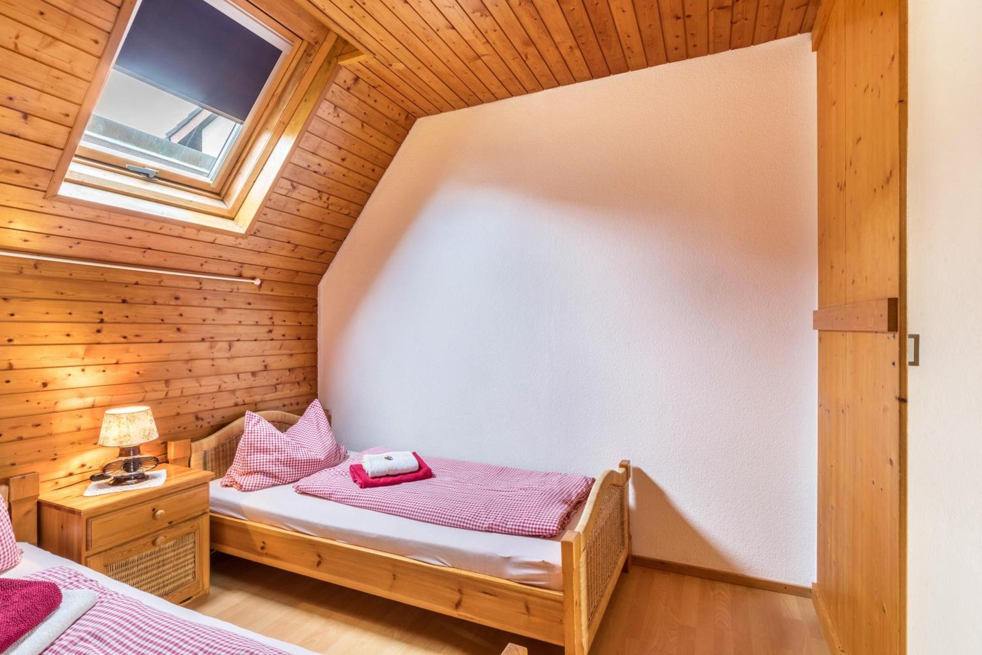 Apartmenthaus Ferienwohnungen Sila Weinstadt Buitenkant foto